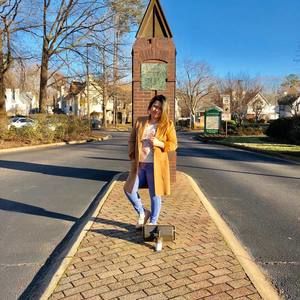 Meet your Posher, Monica